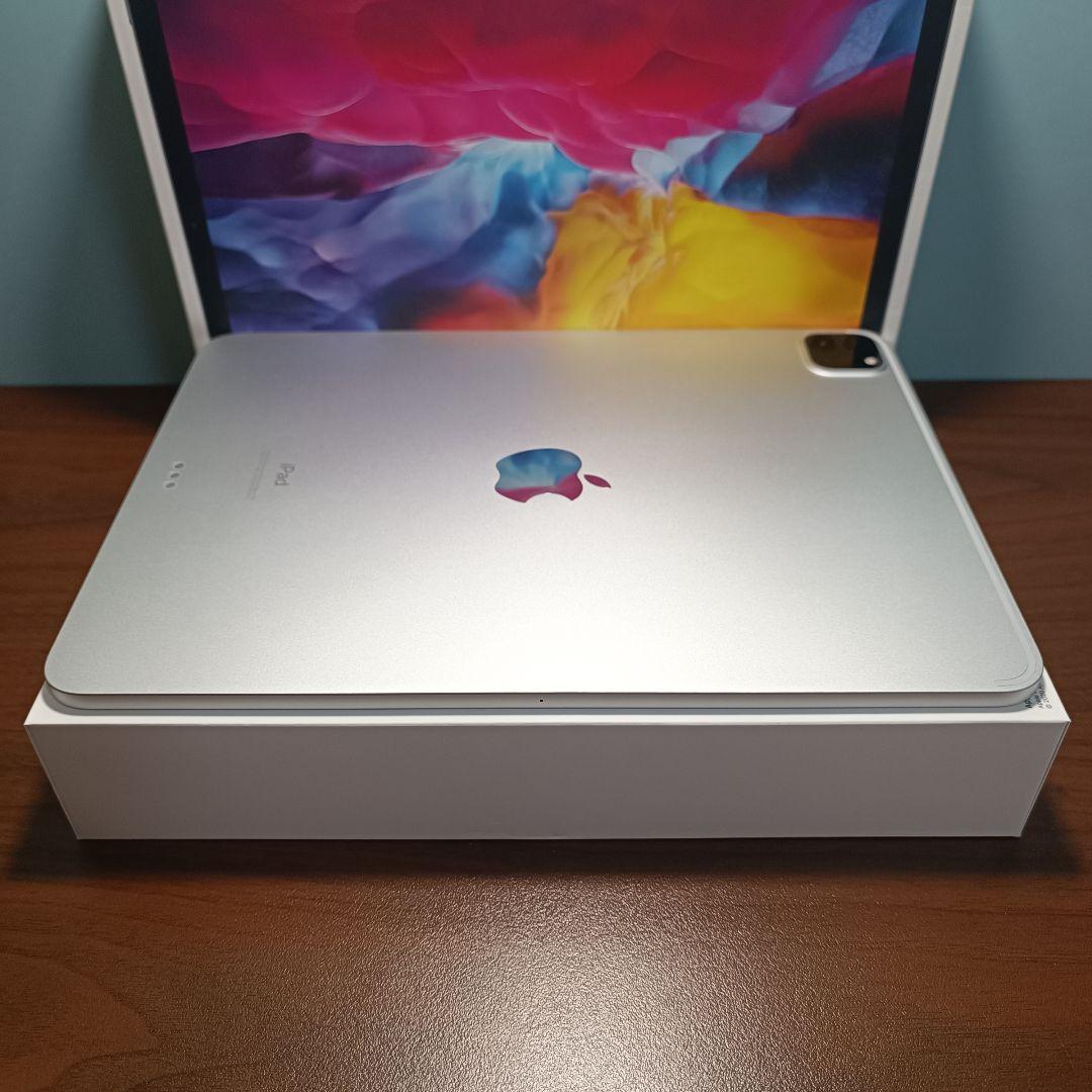 (美品) iPad Pro 11 第2世代 256GB キーボード付き[15]