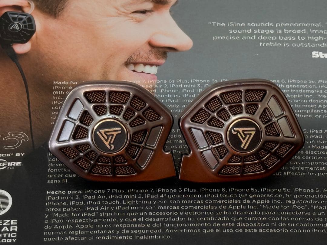 Audeze isine 20 平面駆動セミオープンイヤホン