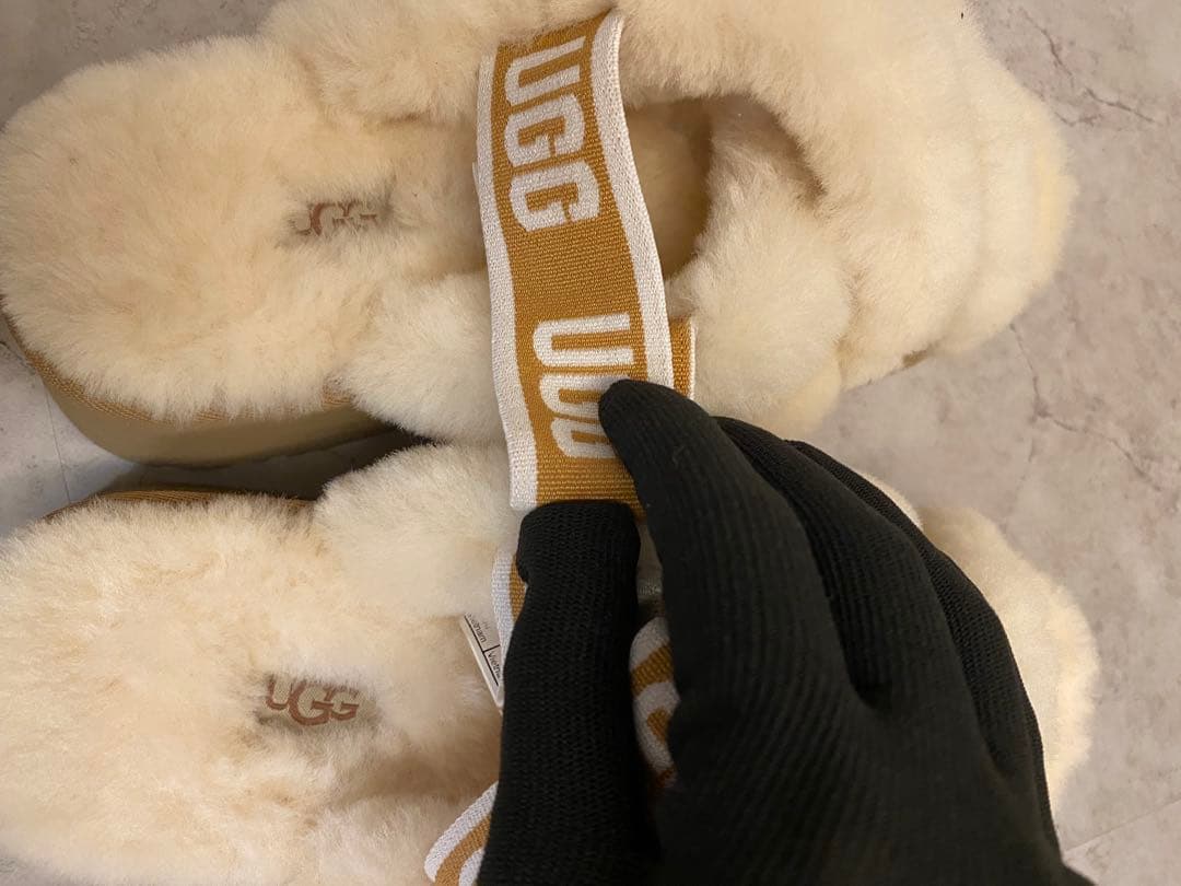 美品　希少　UGG W DISCO CROSS SLIDE アグ ボアサンダル