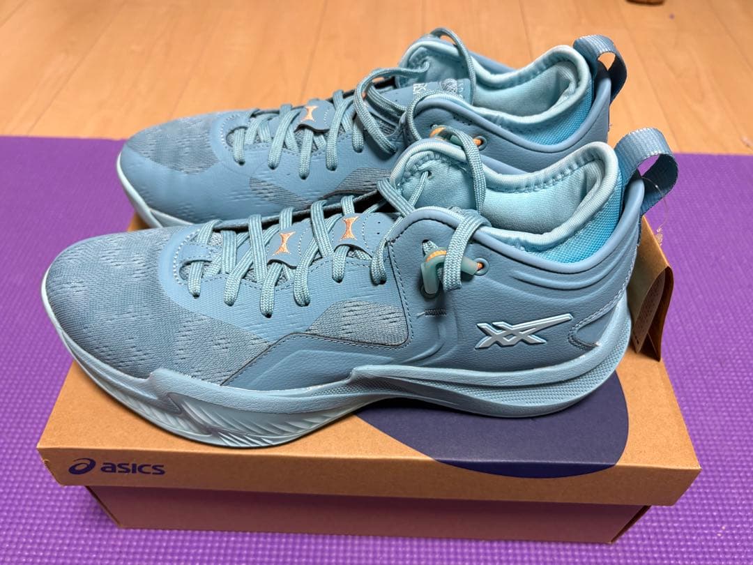 asics バスケットボールシューズ ライトブルー