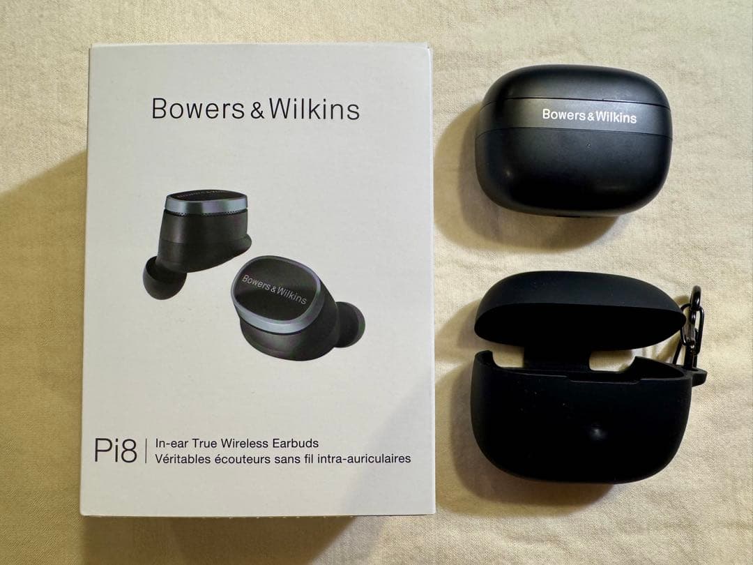 Bowers & Wilkins Pi8 ブラック　別売り保護ケース付き