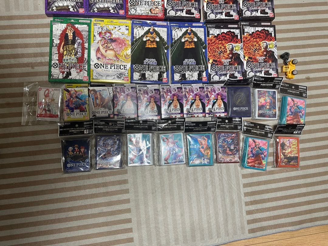 ONE PIECEカードゲーム まとめ売り です。