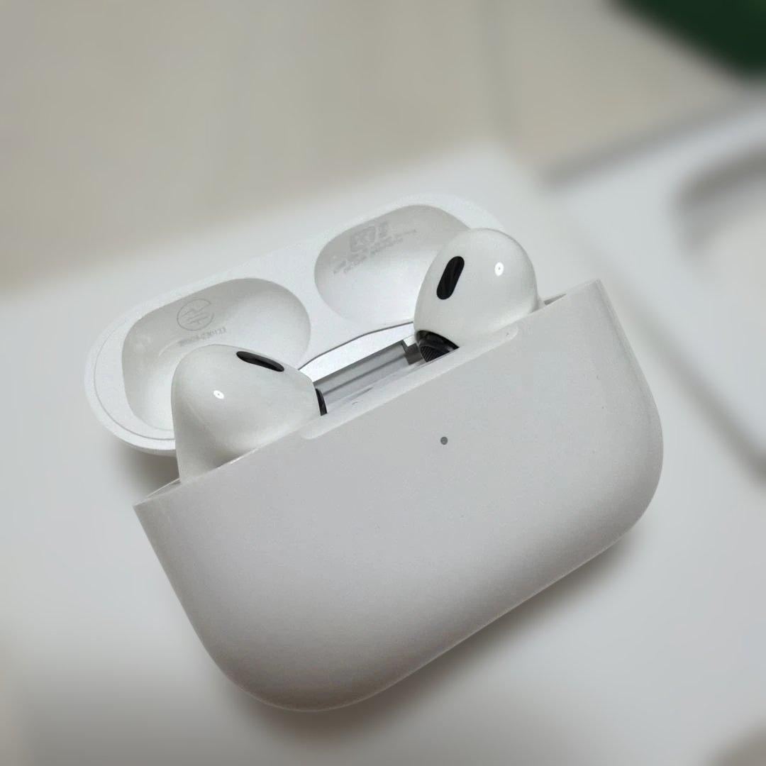 Apple第2世代 AirPodsPro USB-C イヤーチップ付き