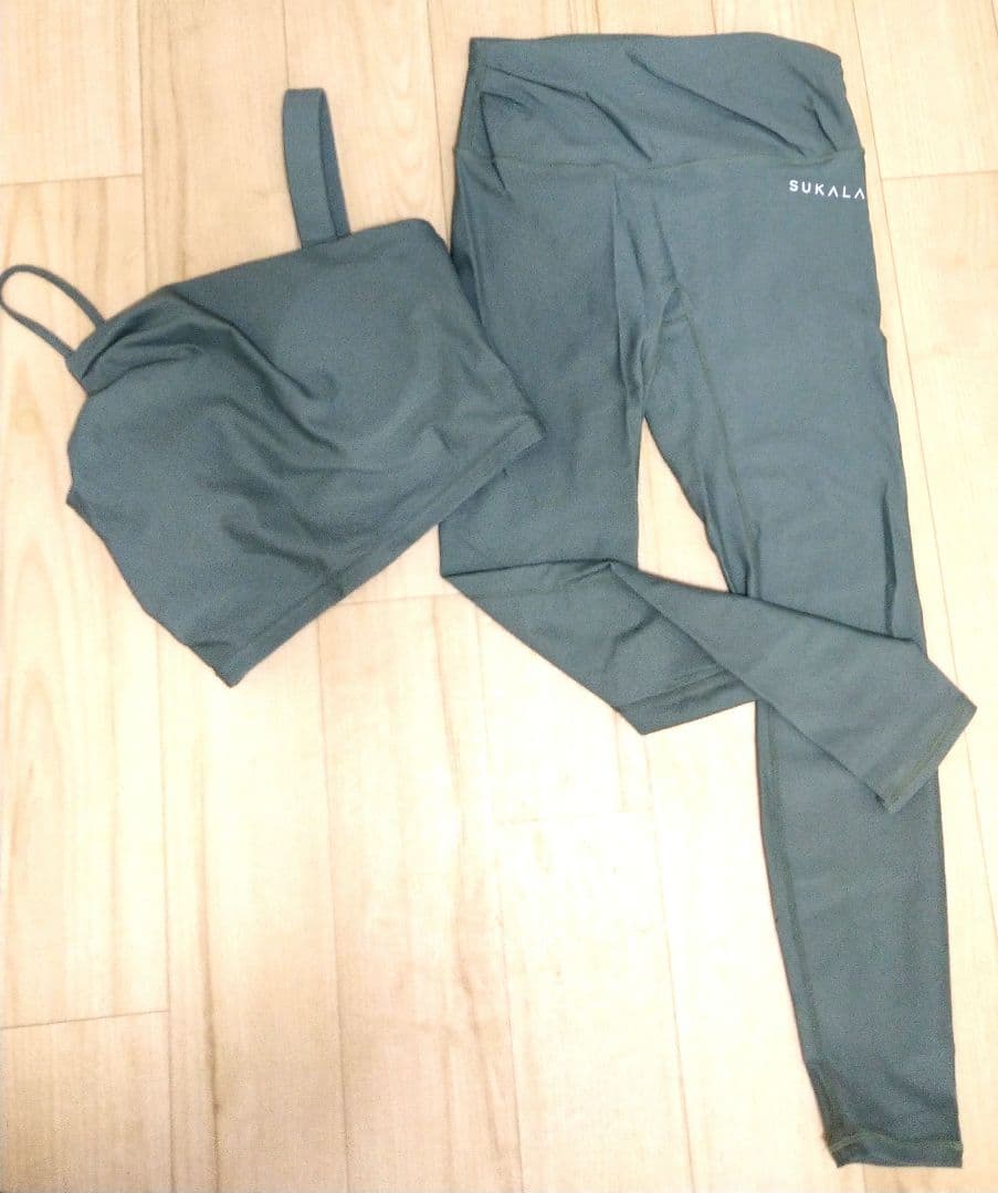 【SUKALA】アシンメトリー　セットアップ