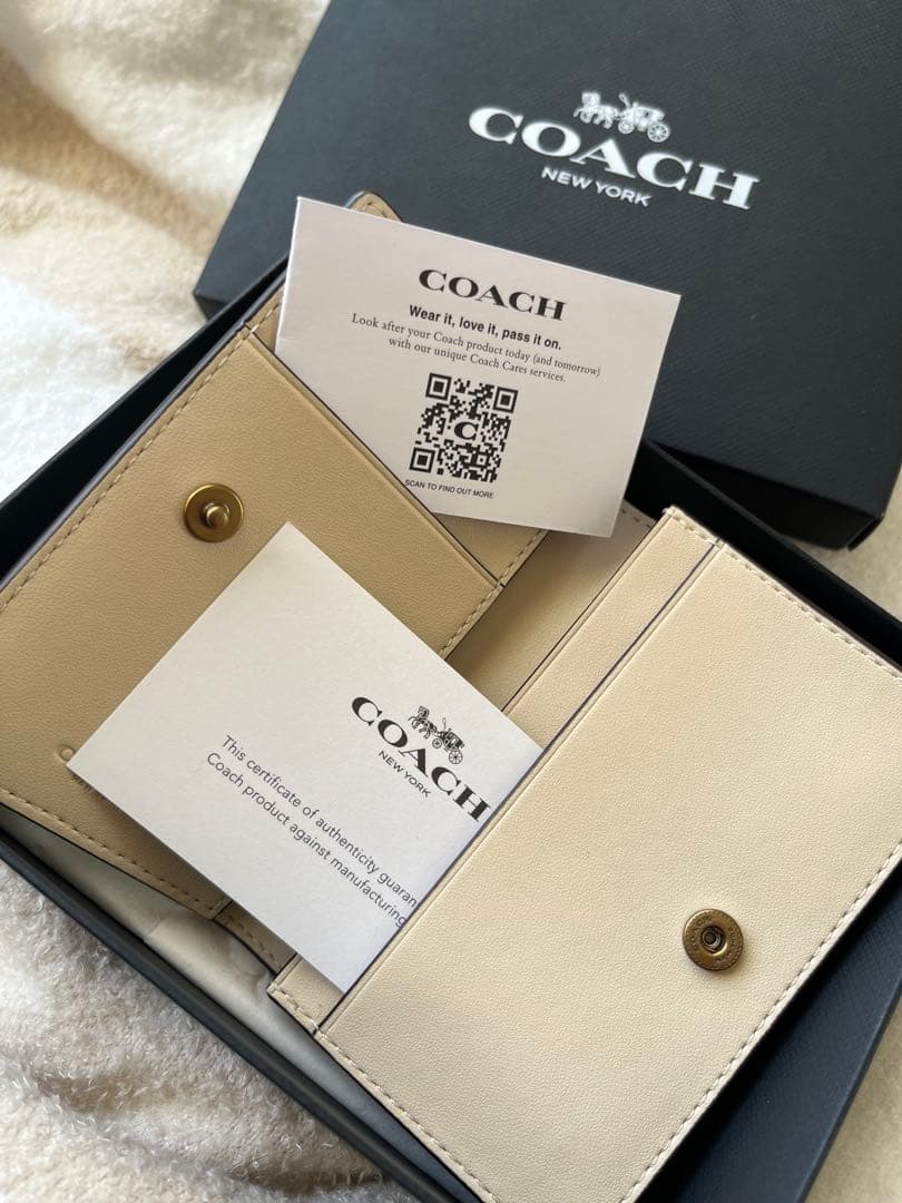COACH ベージュ レザー 名刺入れ 箱入り