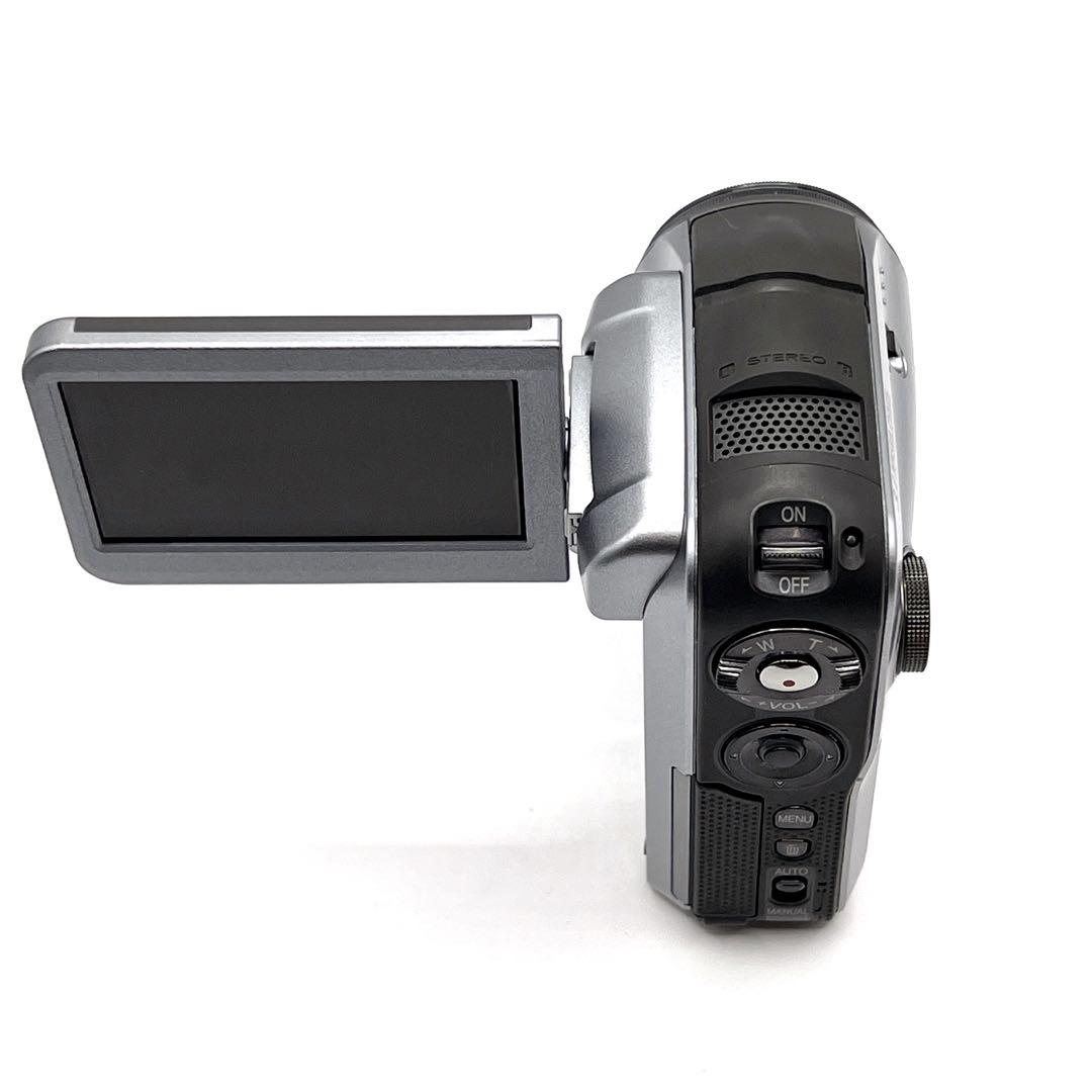 【未使用品】 Panasonic SDR-S200 シルバー　ビデオカメラ