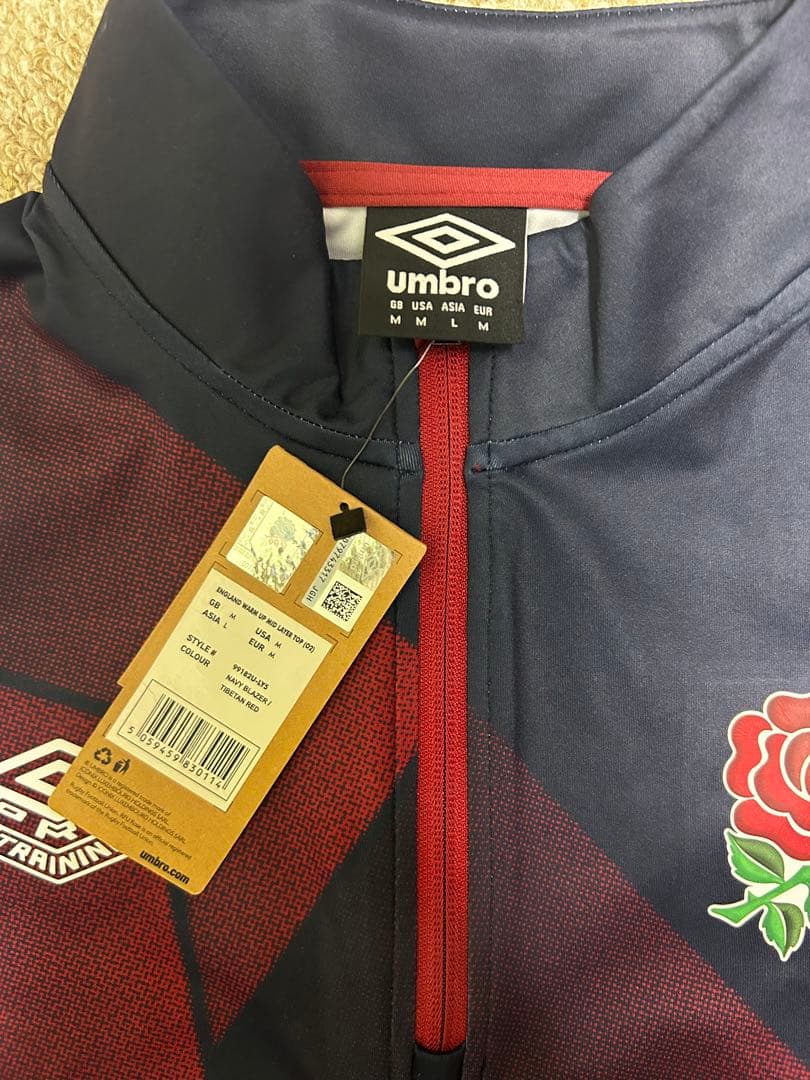 【新品未使用】Umbro ラグビー　イングランド代表トレーニングジャケット　 M