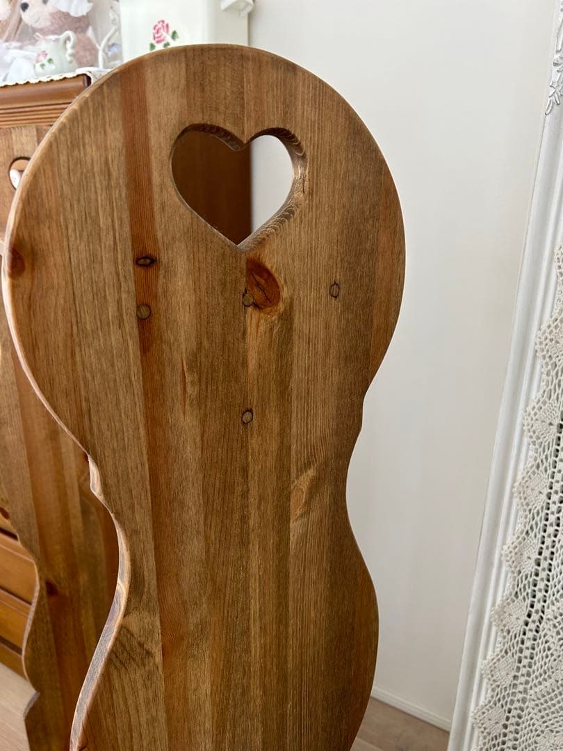 tmhp　ハート型クリ抜き木製ハンガーラックキャスター付き