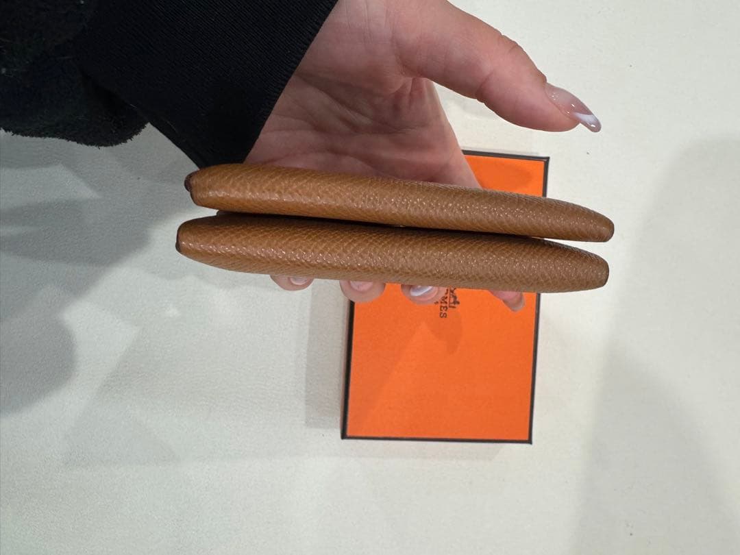 HERMES ゴールド　カルヴィデュオ　エルメス　ケース