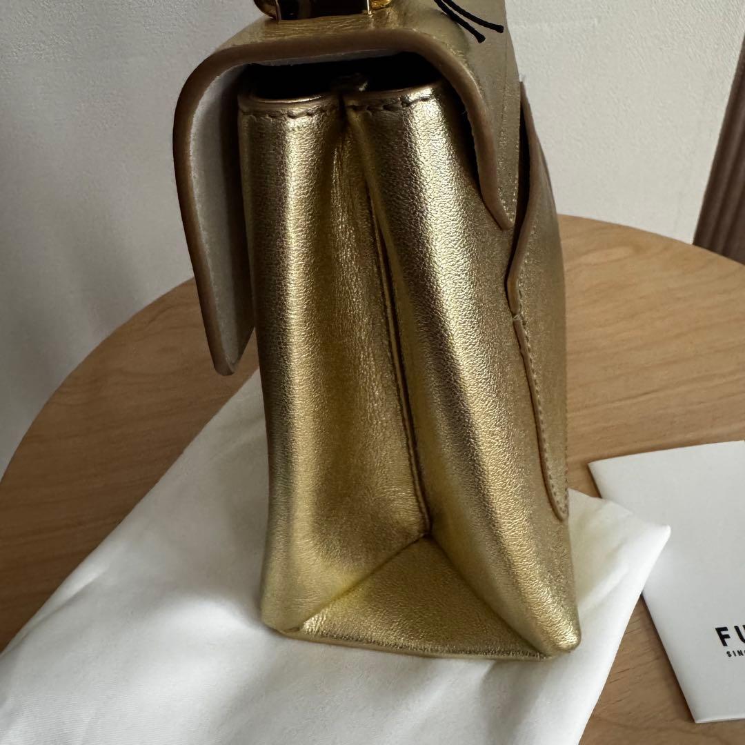 新品■フルラFURLA■トップハンドルバッグ■ゴールド