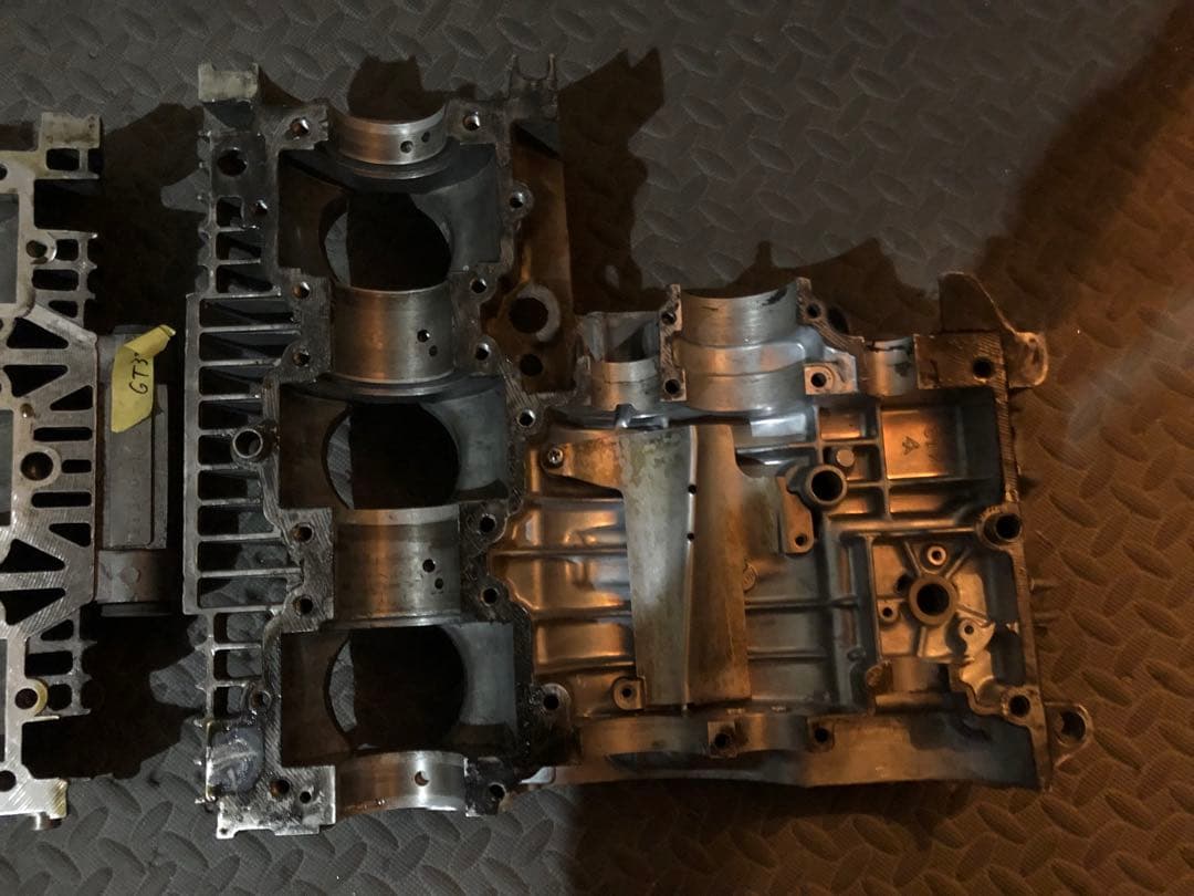 gt380 クランクケース