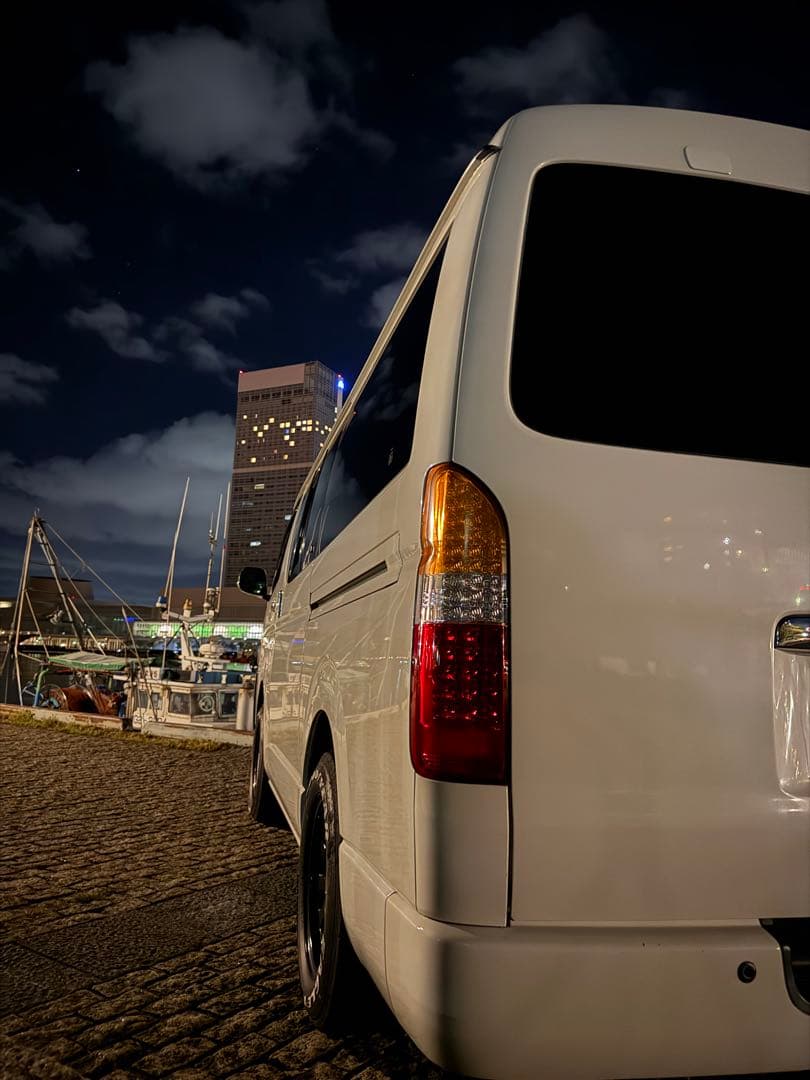 200系ハイエースレトロ風テールランプ