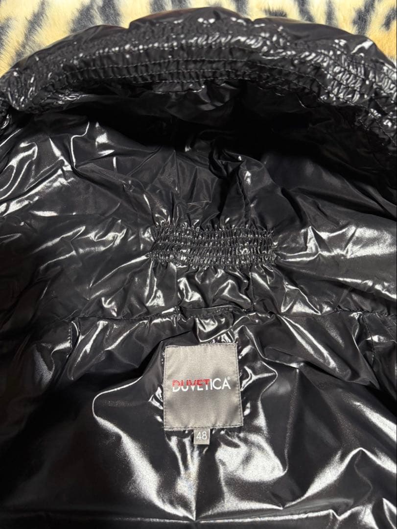 DUVETICA フード付きダウンベスト ブラック　Men's