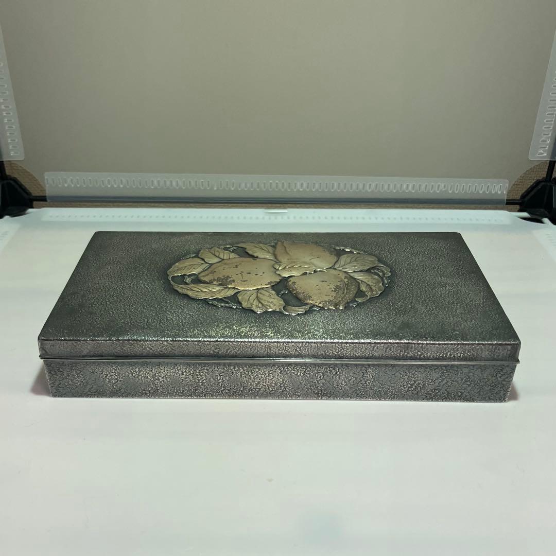 純銀宮本製 小物入れ 文箱 三桃の柄 306g