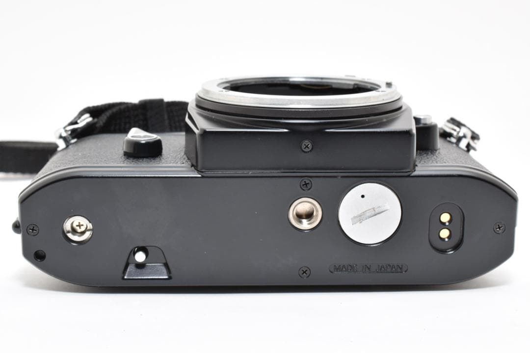 超美品 ニコン EM フィルムカメラ モルト新品交換済 H030