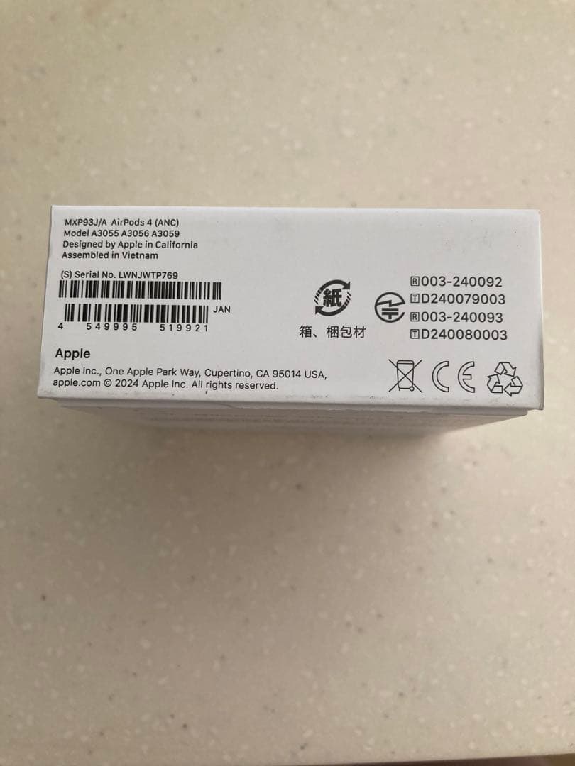 【未使用】AirPods 4 ​​​​​​​アクティブノイズキャンセリング