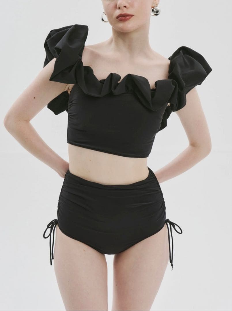 the toe/フリルデザイン ブラック セパレート水着