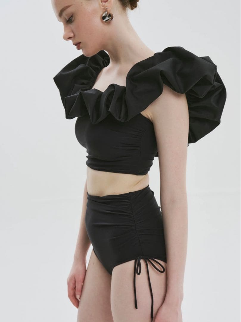 the toe/フリルデザイン ブラック セパレート水着