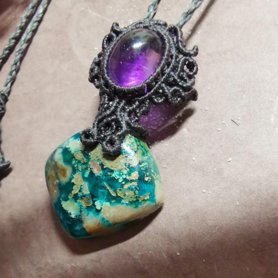 アメジストとシャッタカイトのマクラメネックレス