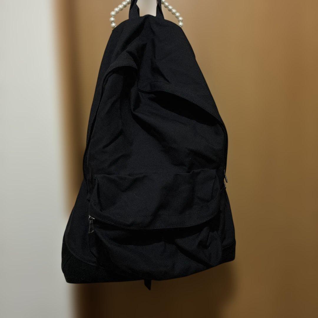 comoli スウェード切替 ブラックバックパック