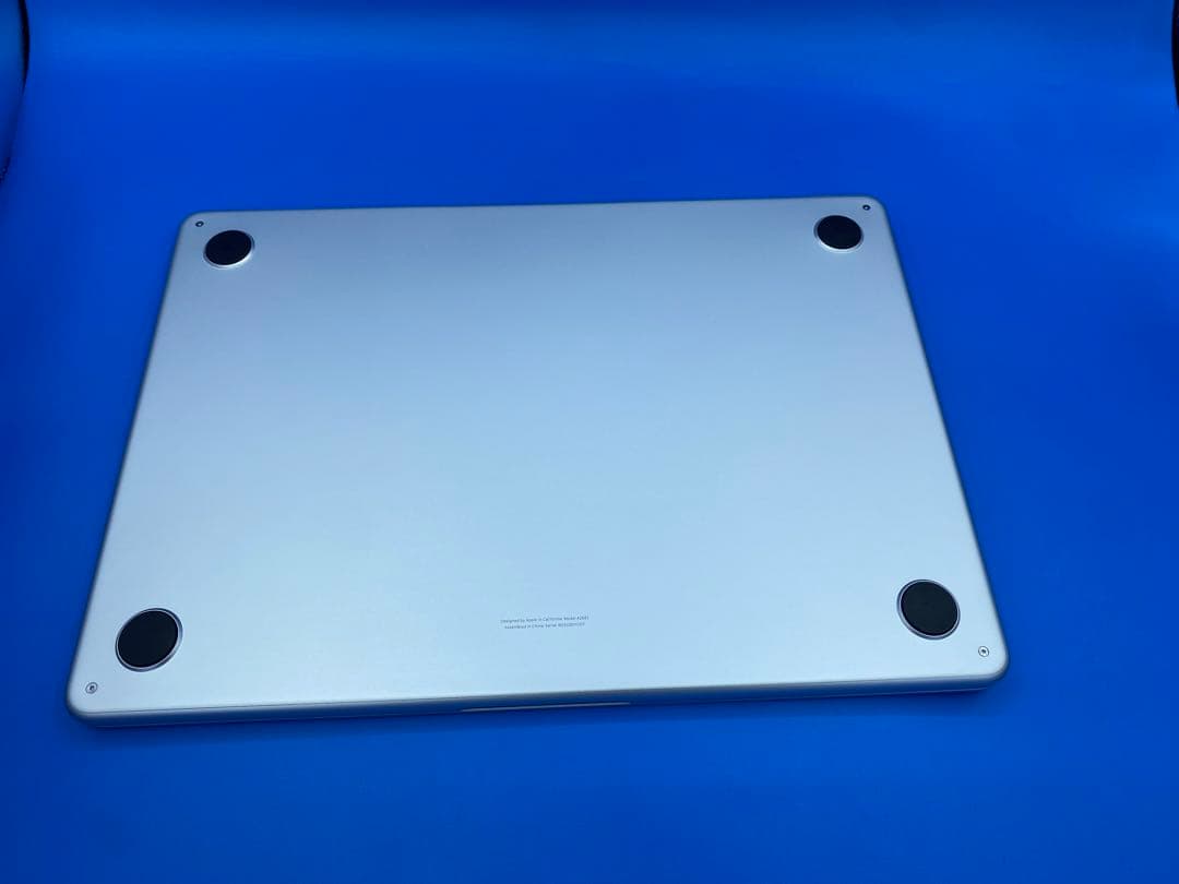 MacBook Air M2 13.6インチ シルバー