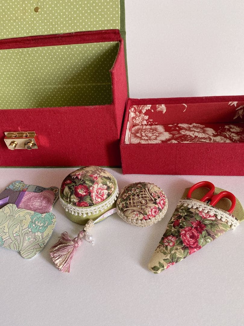 カルトナージュ ボックス、3作品