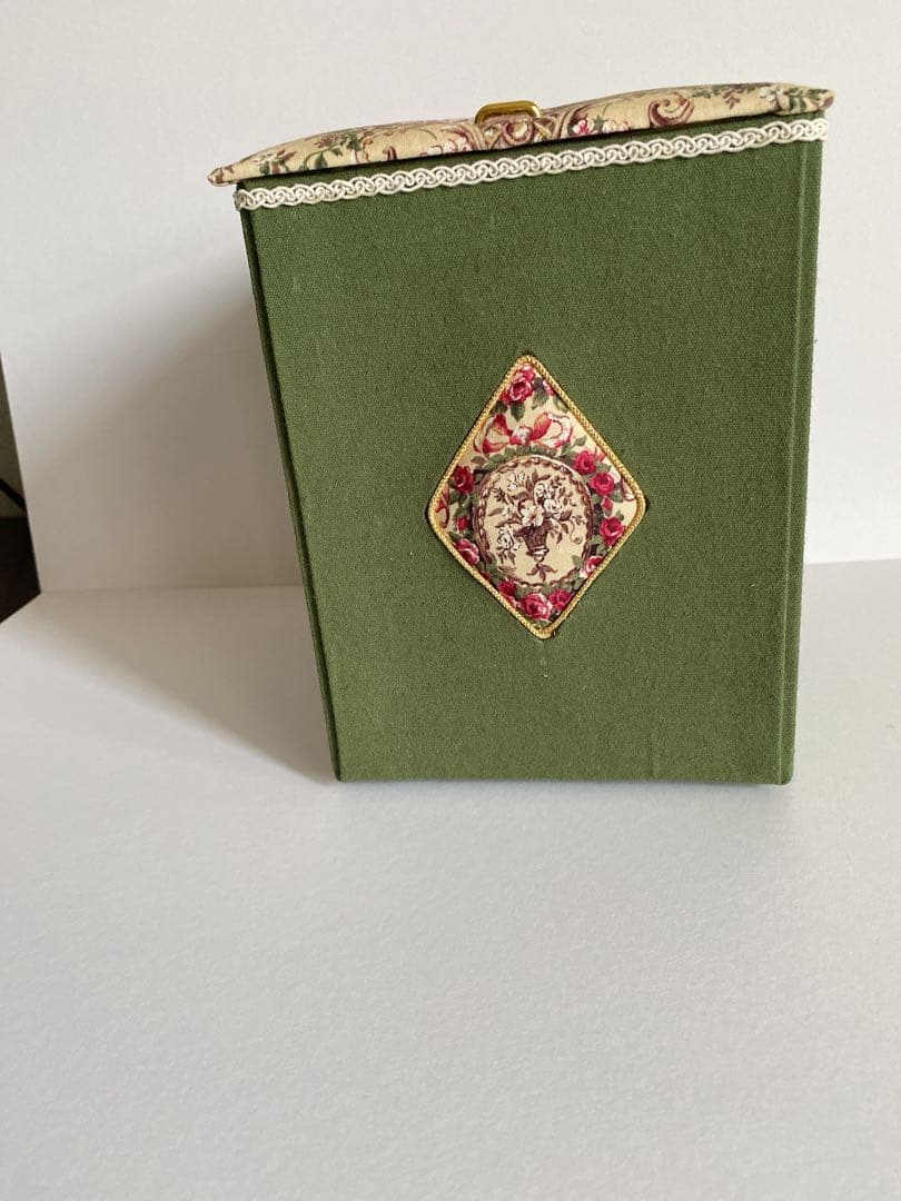 カルトナージュ ボックス、3作品