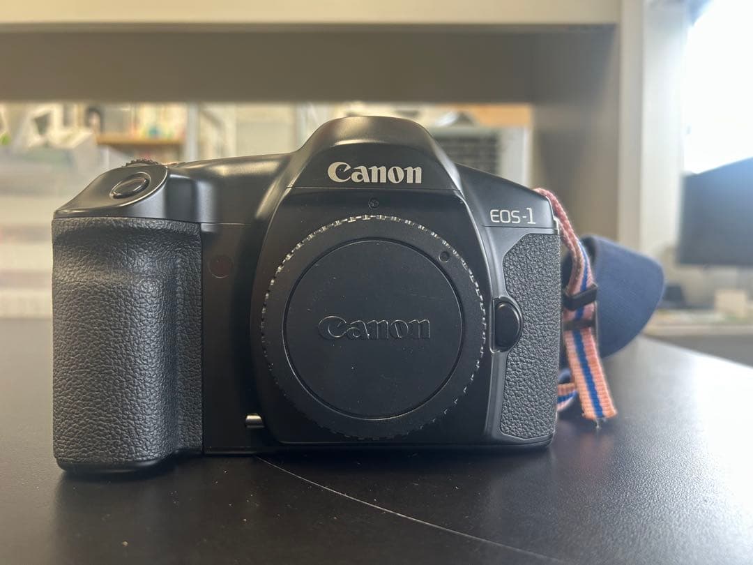 Canon EOS1 フィルム 一眼レフ カメラ