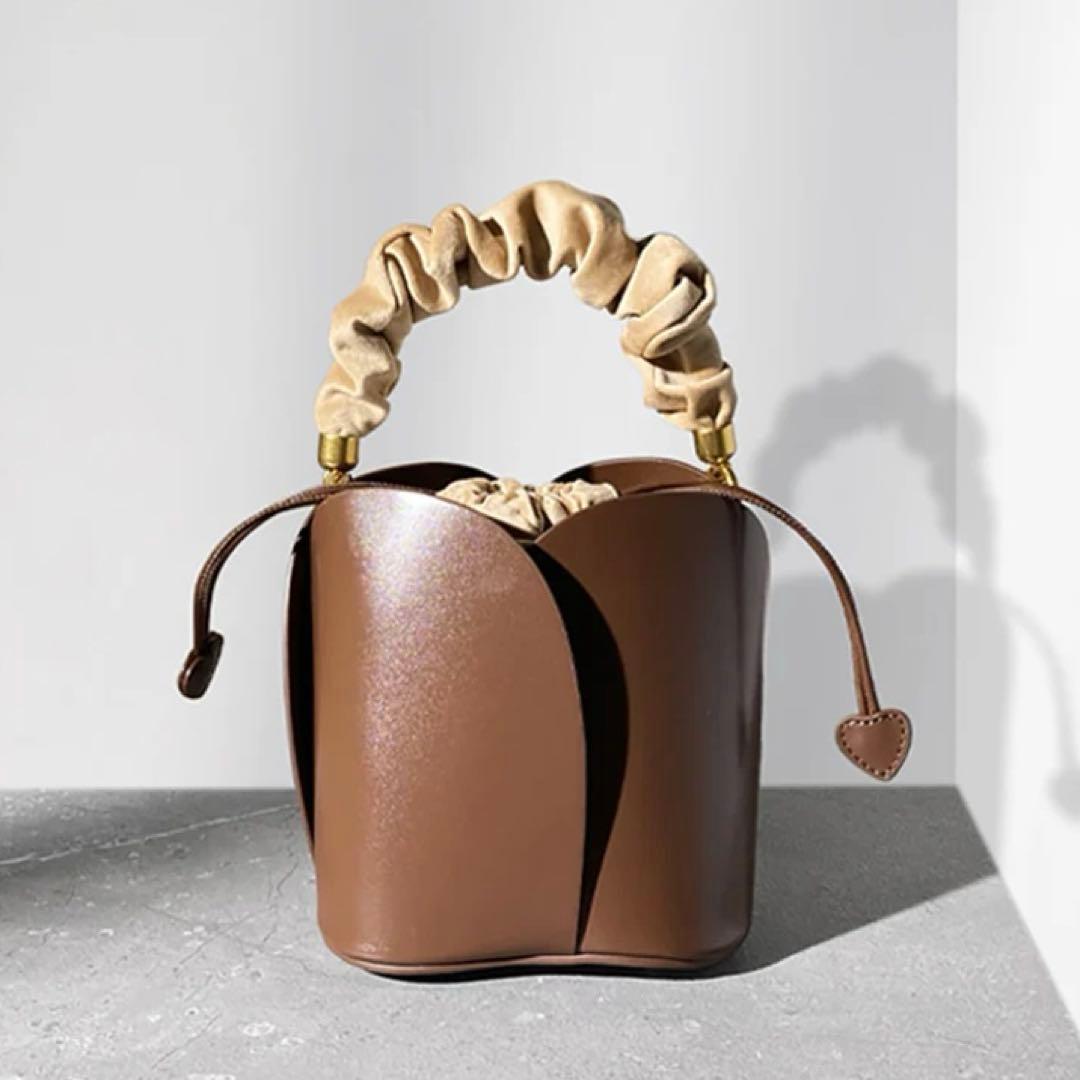 【ISOLE】LET IT GOペタル 牛革 持ち手付け替え可◎