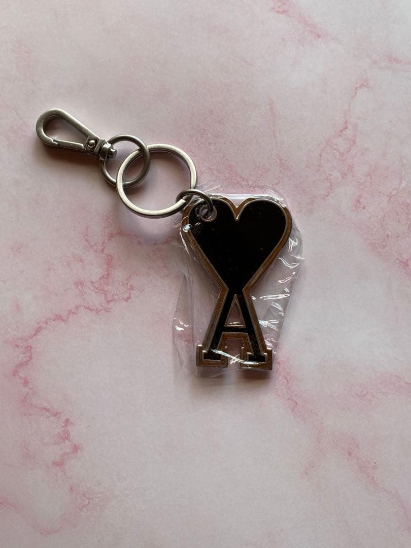 新品 正規品 Ami Paris ハート キーリング ブラック