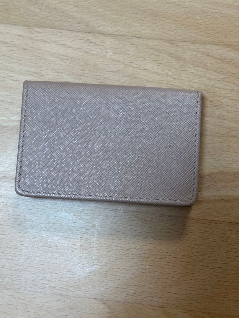 美品♢PRADA サフィアーノレザー 名刺入れ カードケース　ピンク