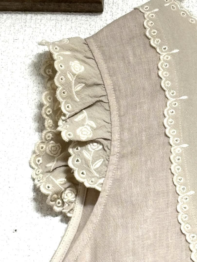 ★ゆうな 横浜 ツハル ローズ柄刺繍ノースリーブワンピース