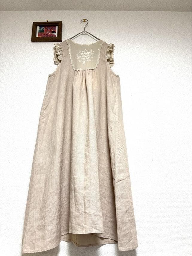 ★ゆうな 横浜 ツハル ローズ柄刺繍ノースリーブワンピース