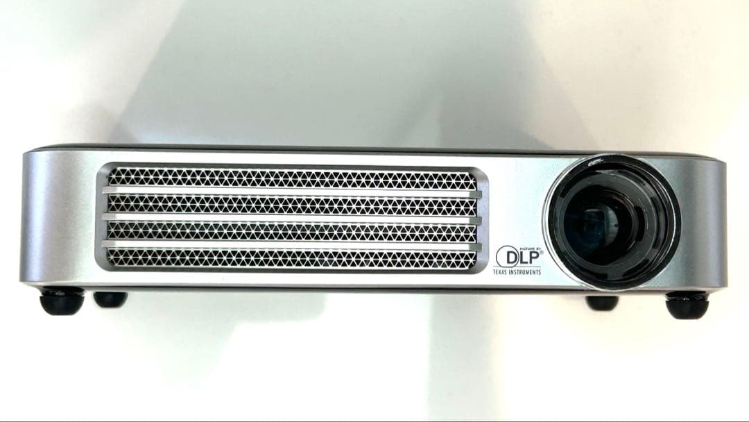 【動作確認済】QUMI LEDプロジェクター Vivitek Q6 ブラック