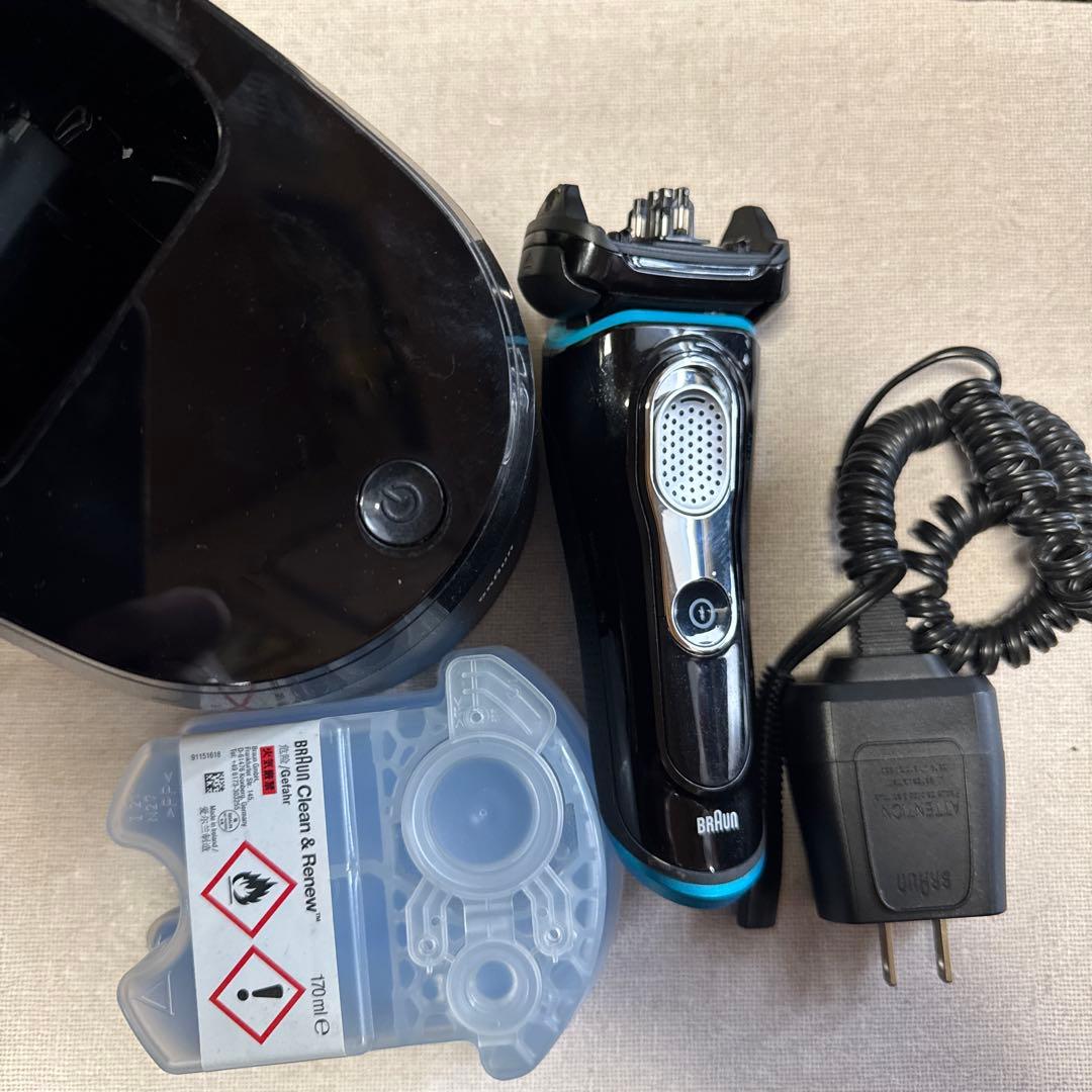 Braun 電気シェーバー 充電器 シリーズ9