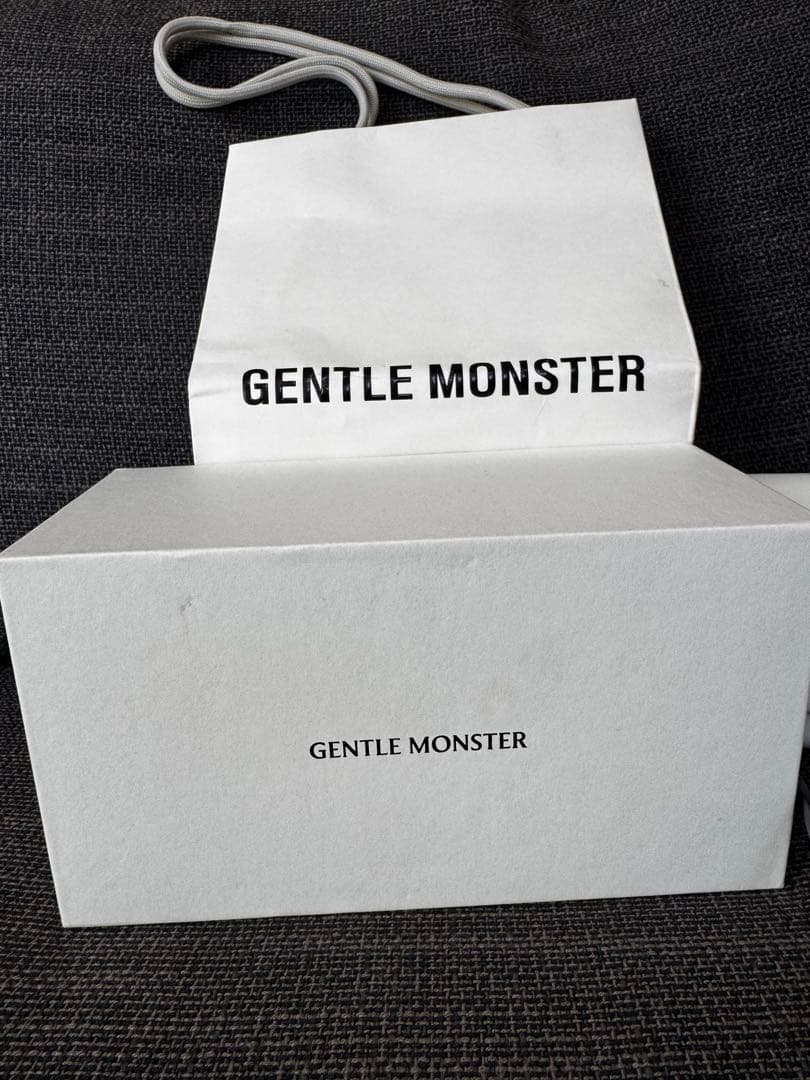 GENTLE MONSTER ブラックサングラス