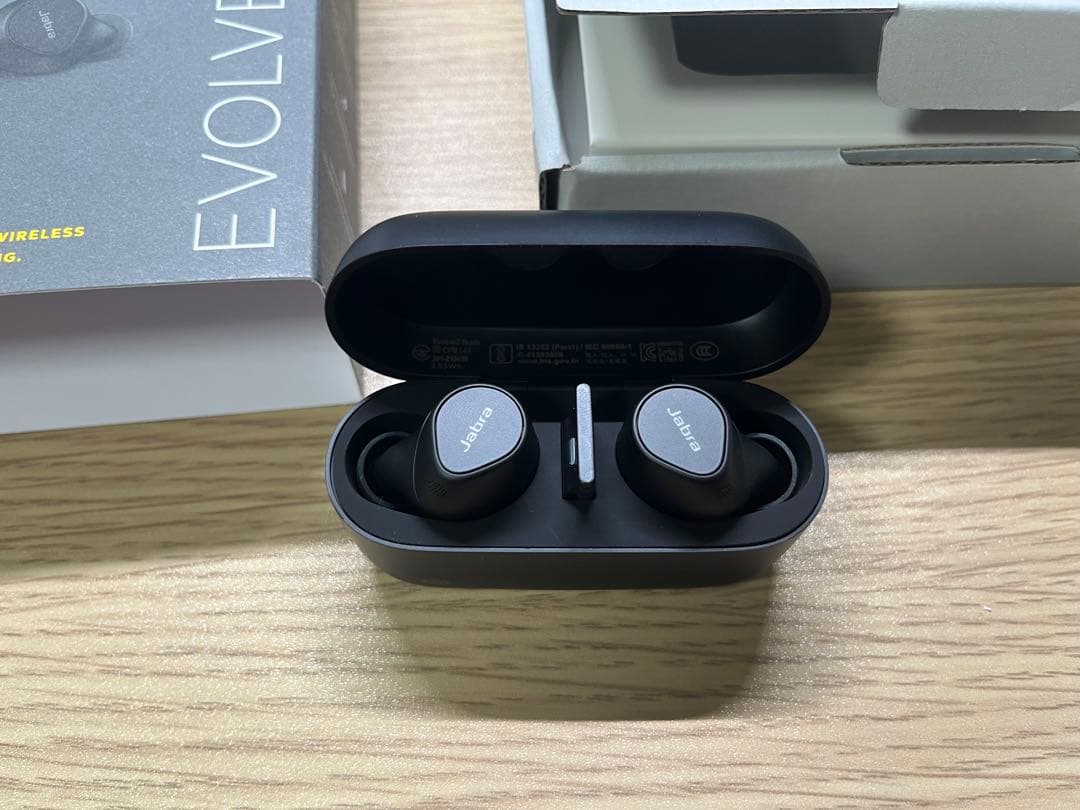 Jabra Evolve2 Buds ワイヤレスイヤホンほぼ未使用