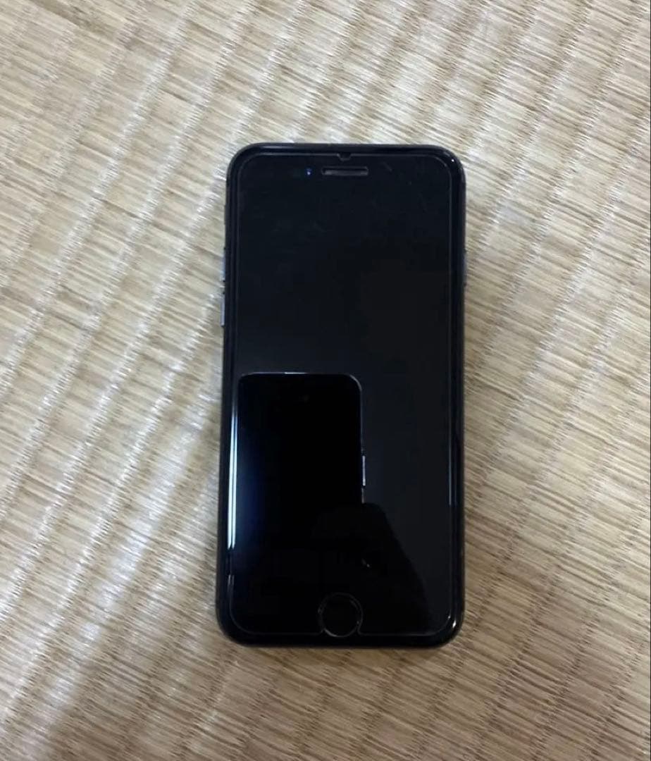 Apple iPhone 8 本体 64GB docomo カメラ故障中