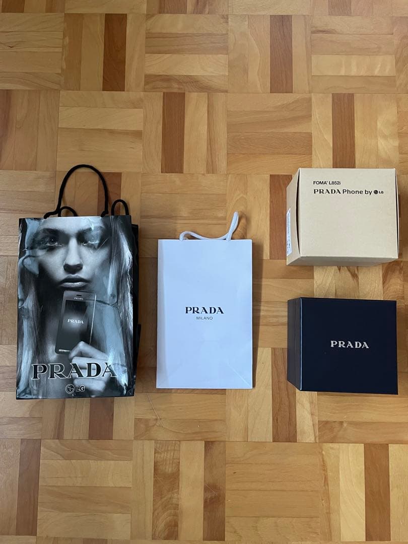 PHS本体 PRADA Phone by LG FOMA L852i