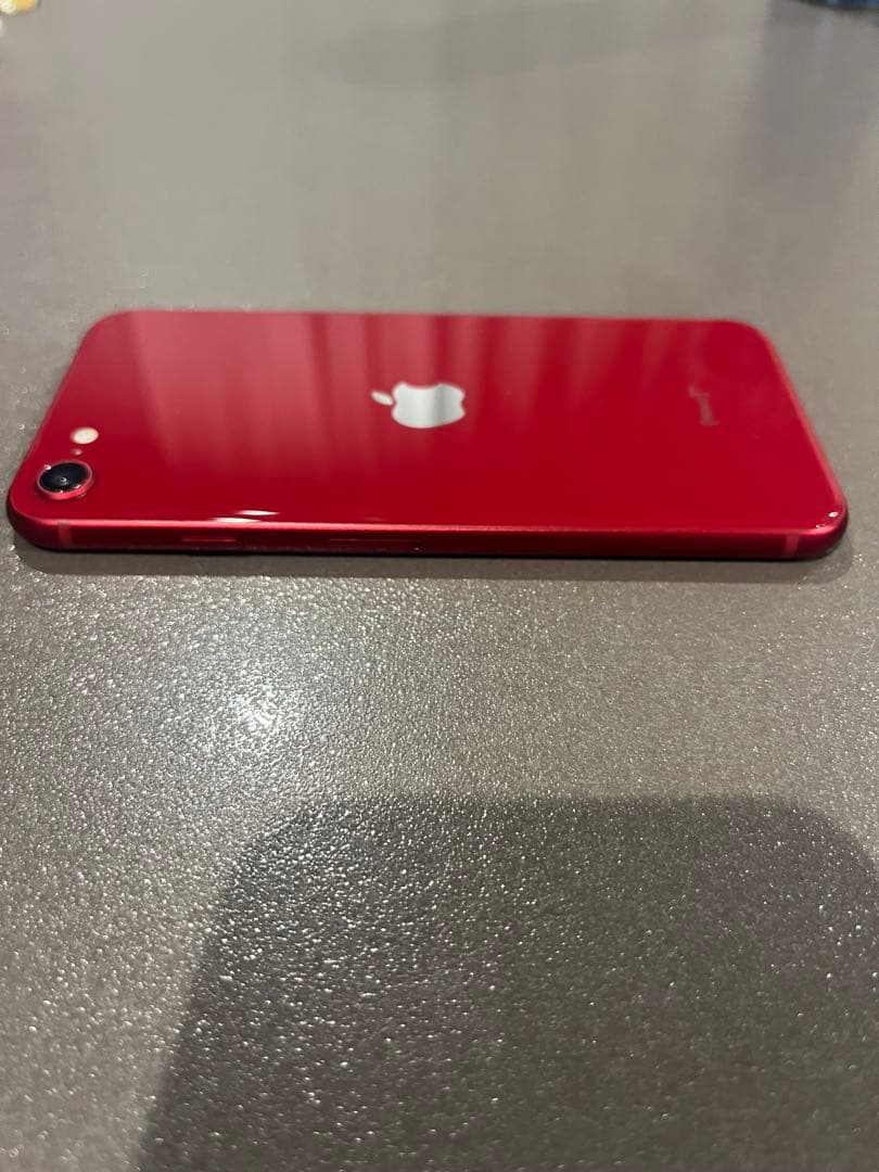 iPhone ＳＥ3 simフリー Apple レッド　64GB 使用可能品