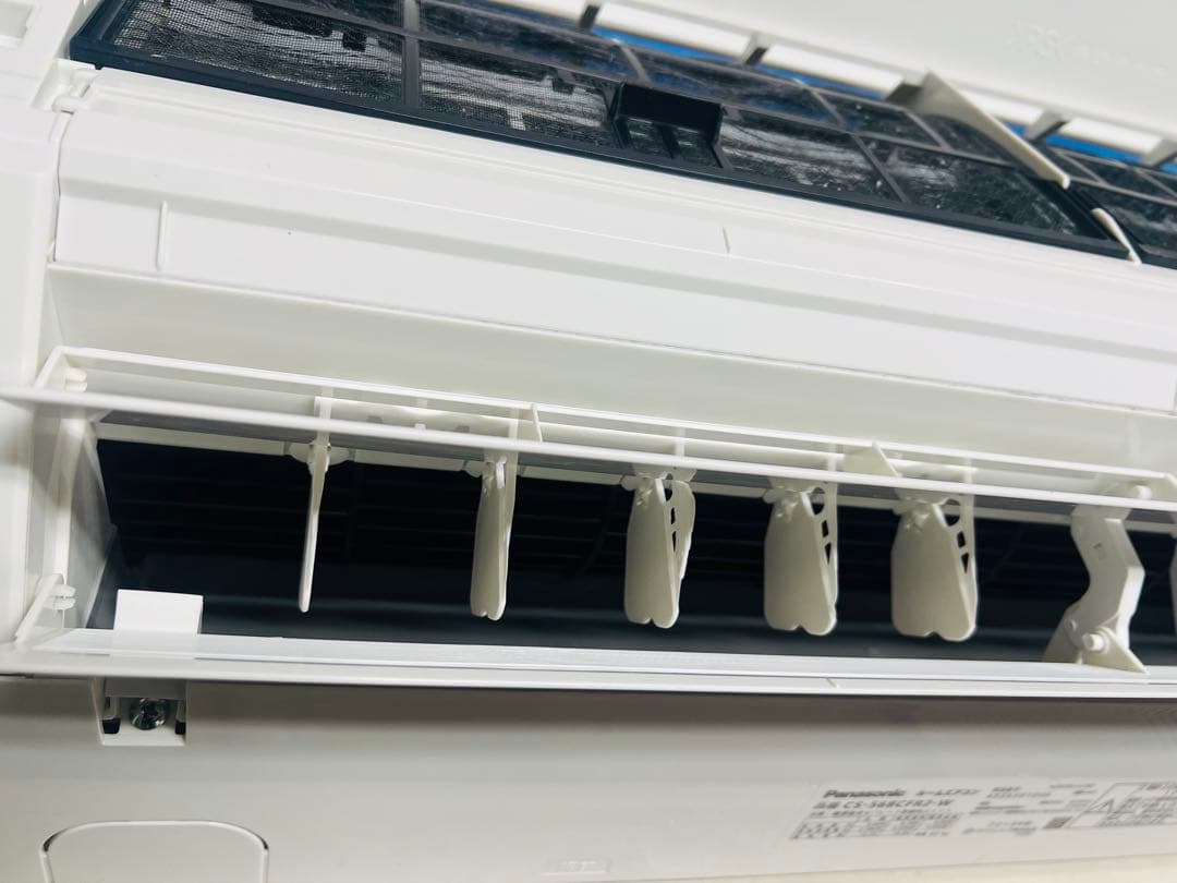 Panasonic エアコン CS-568CFR2、2018年製　主に18畳