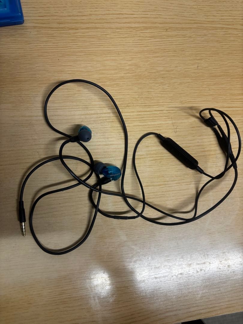 shure SE215 イヤホン　有線