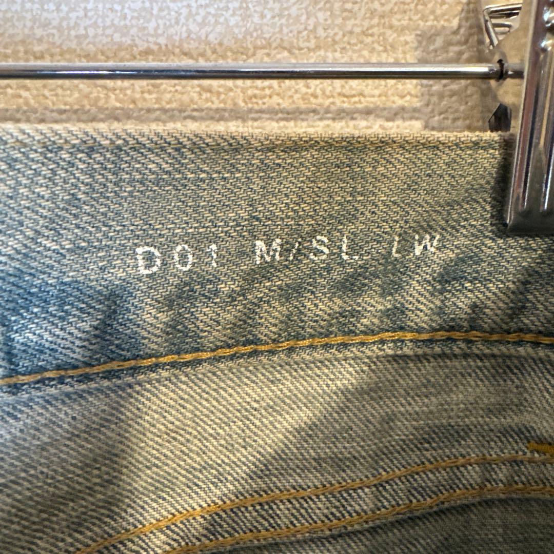 【SAINT LAURENT】ライトブルーデニム　D01M/SL LM 31