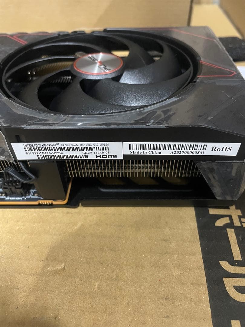 グラフィックボード・グラボ・ビデオカード Sapphire 11349-03-20G Pulse AMD RX 9070