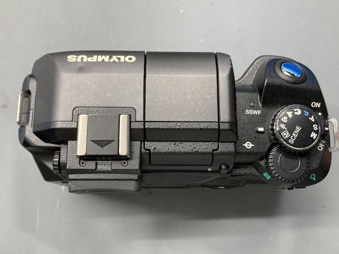 Olympus E-300 デジタル一眼レフカメラ CFは付属してません動作確認