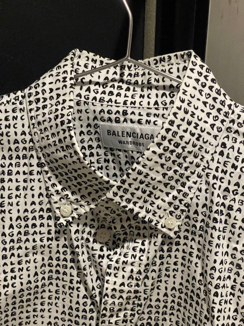 バレンシアガ 　シャツ