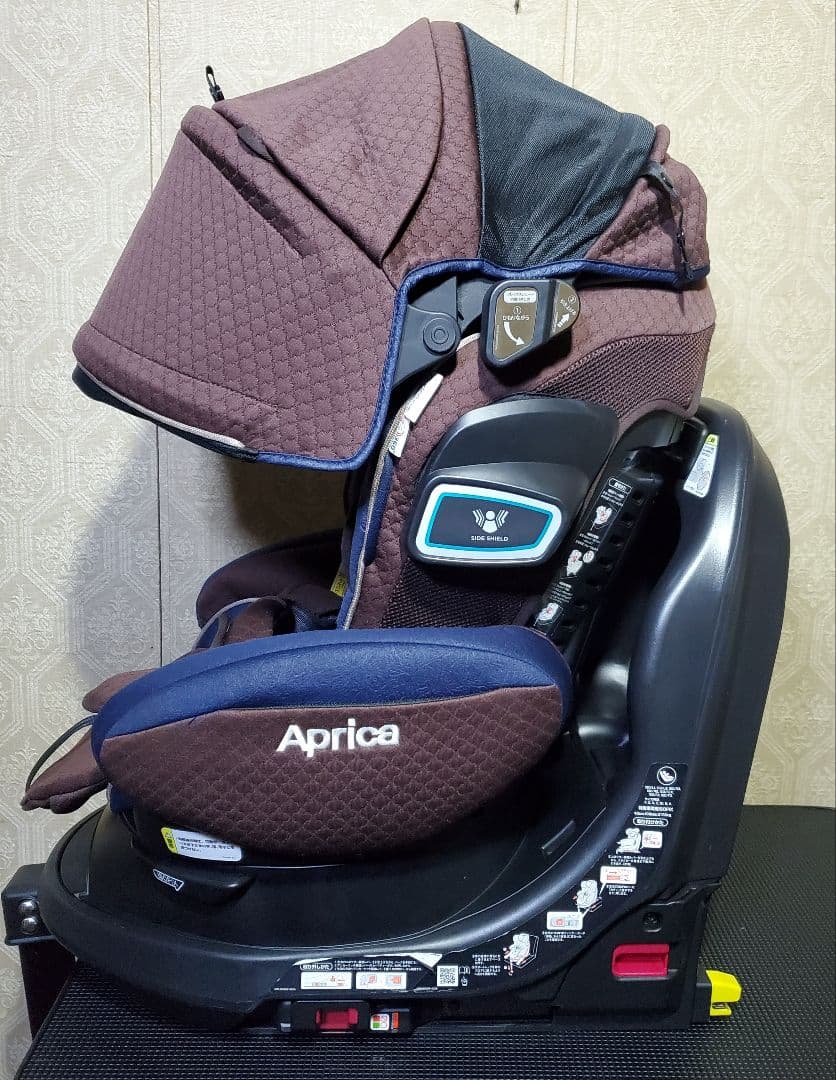 美品 フラディアグロウ ISOFIX 360° セーフティー プレミアム