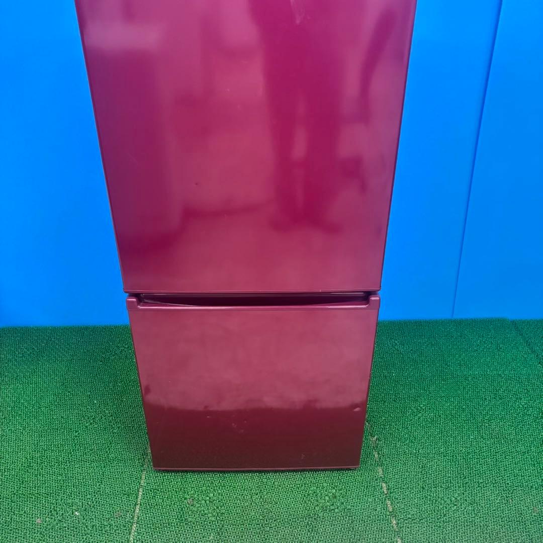 620 AQUA レッドカラー　冷蔵庫　100L以上　168L 小型　一人暮らし