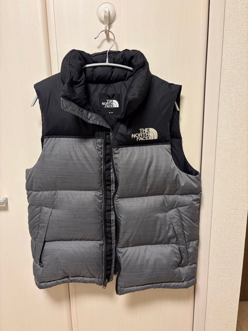 美品 ヌプシベスト グレー
