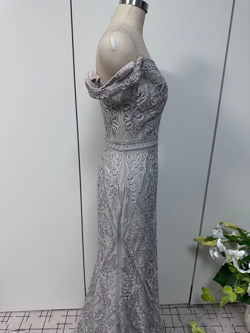 ビーズ装飾オフショルダーマーメイドドレス